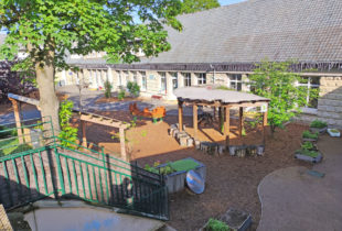 COUR D'ÉCOLE RENÉ PION